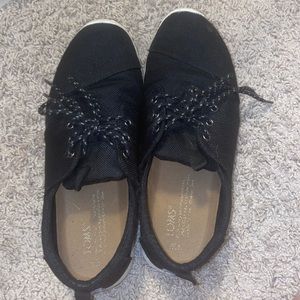 Toms size 9